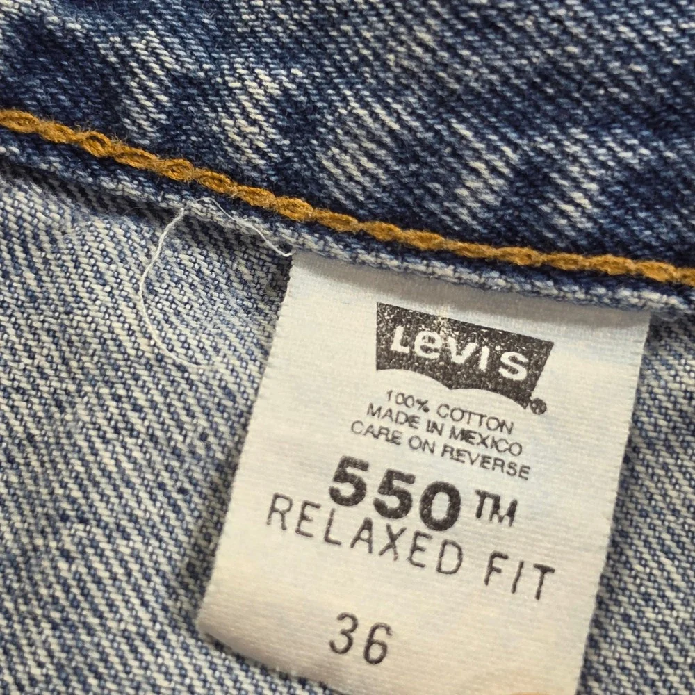 Vintage Levis 550 Denim Shorts Mens 36 Jorts Blue Relaxed Fit Medium Jean 90s
